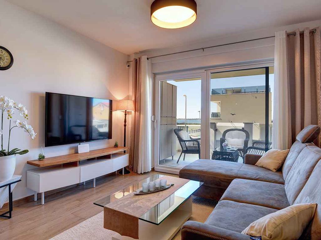 Ferienwohnung modern eingerichtet mit Meerblick