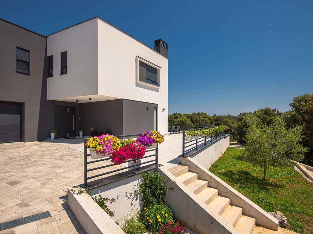 Ferienwohnung mit Terrasse und Klimaanlage
