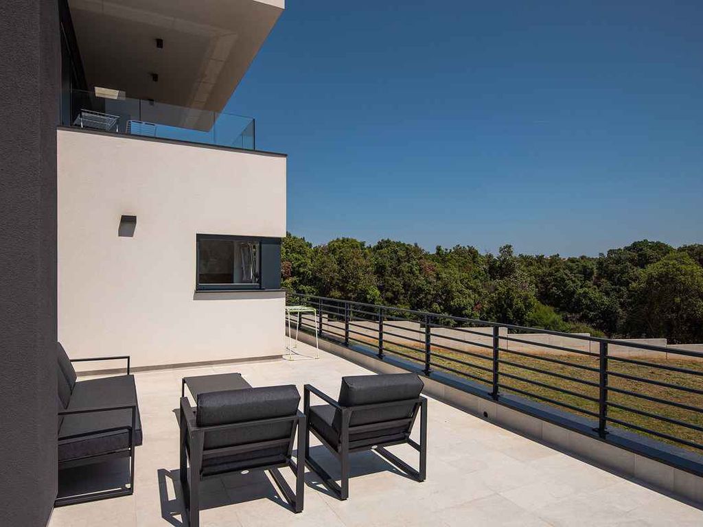 Ferienwohnung mit Terrasse und Klimaanlage
