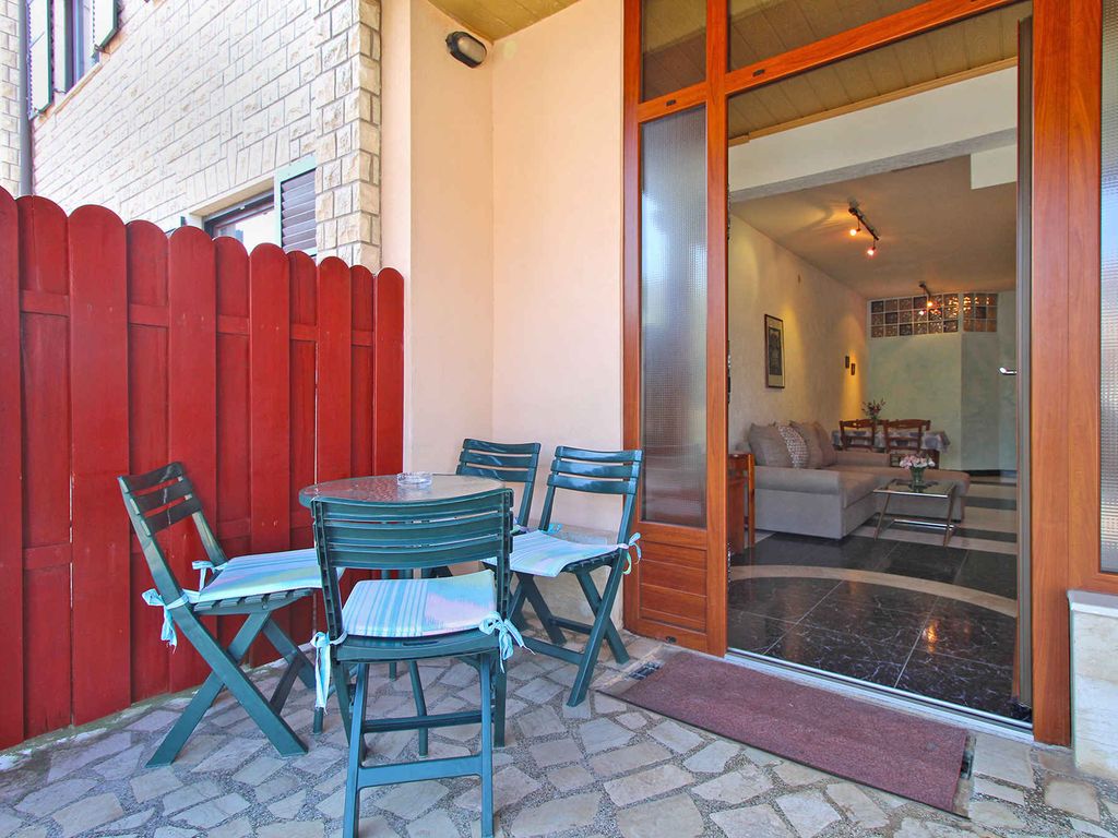 Studio mit Terrasse und Klimaanlage