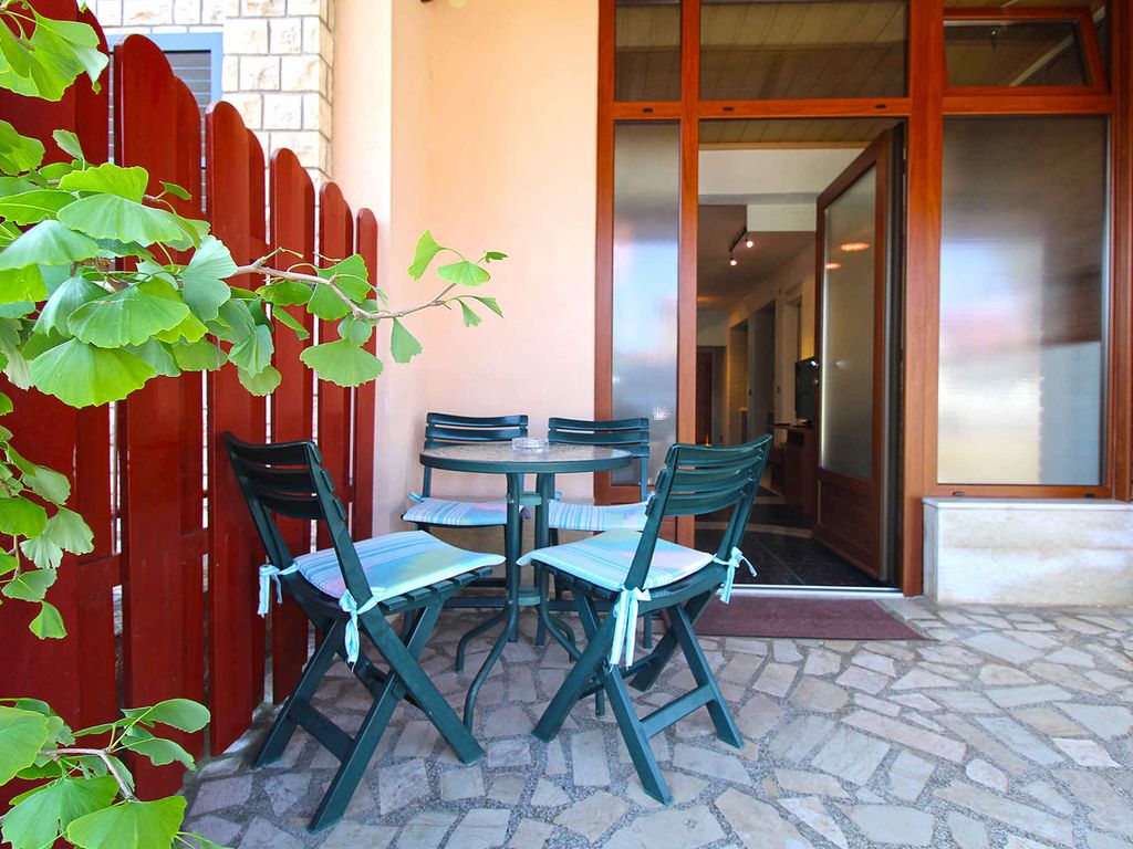 Studio mit Terrasse und Klimaanlage