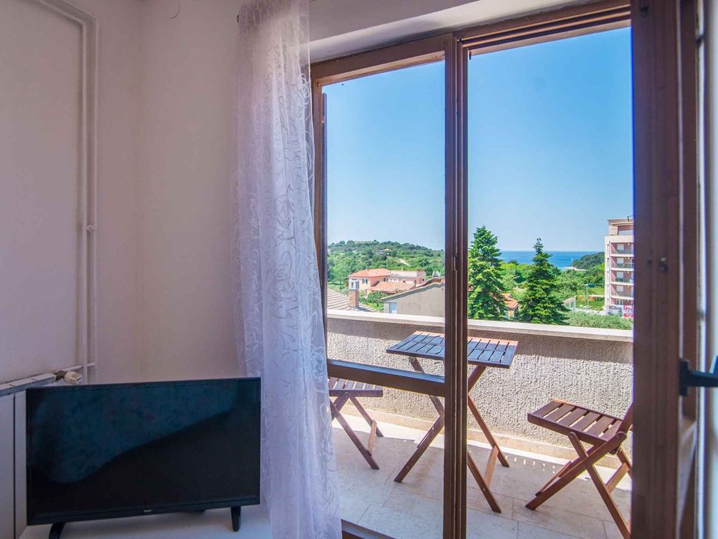 Ferienwohnung mit Balkon und Meerblick