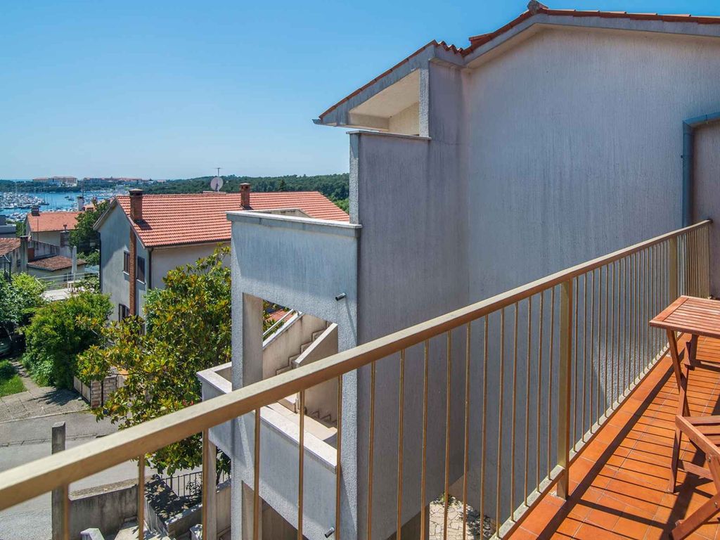 Ferienwohnung mit Balkon und Meerblick