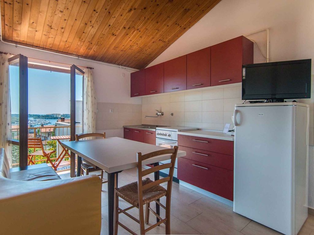 Ferienwohnung mit Balkon und Meerblick