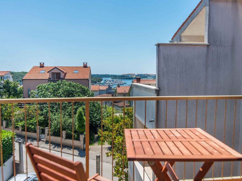 Ferienwohnung mit Balkon und Meerblick