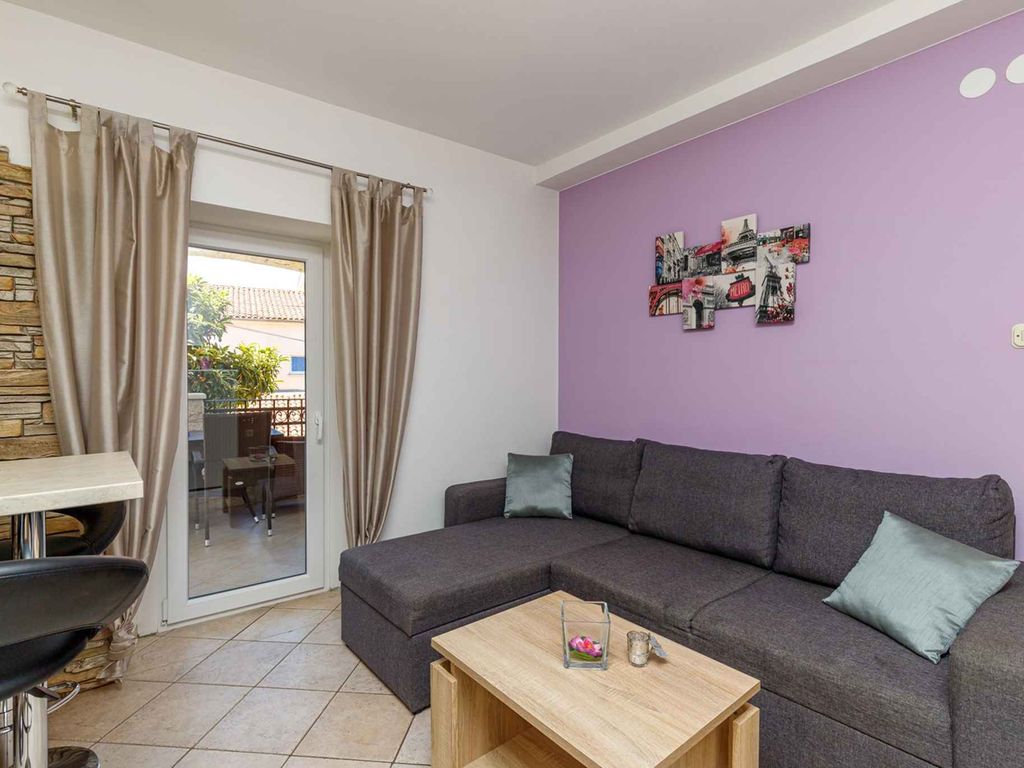 Ferienwohnung mit Balkon und Klimaanlage