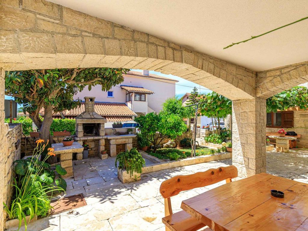 Ferienwohnung mit Balkon und Klimaanlage
