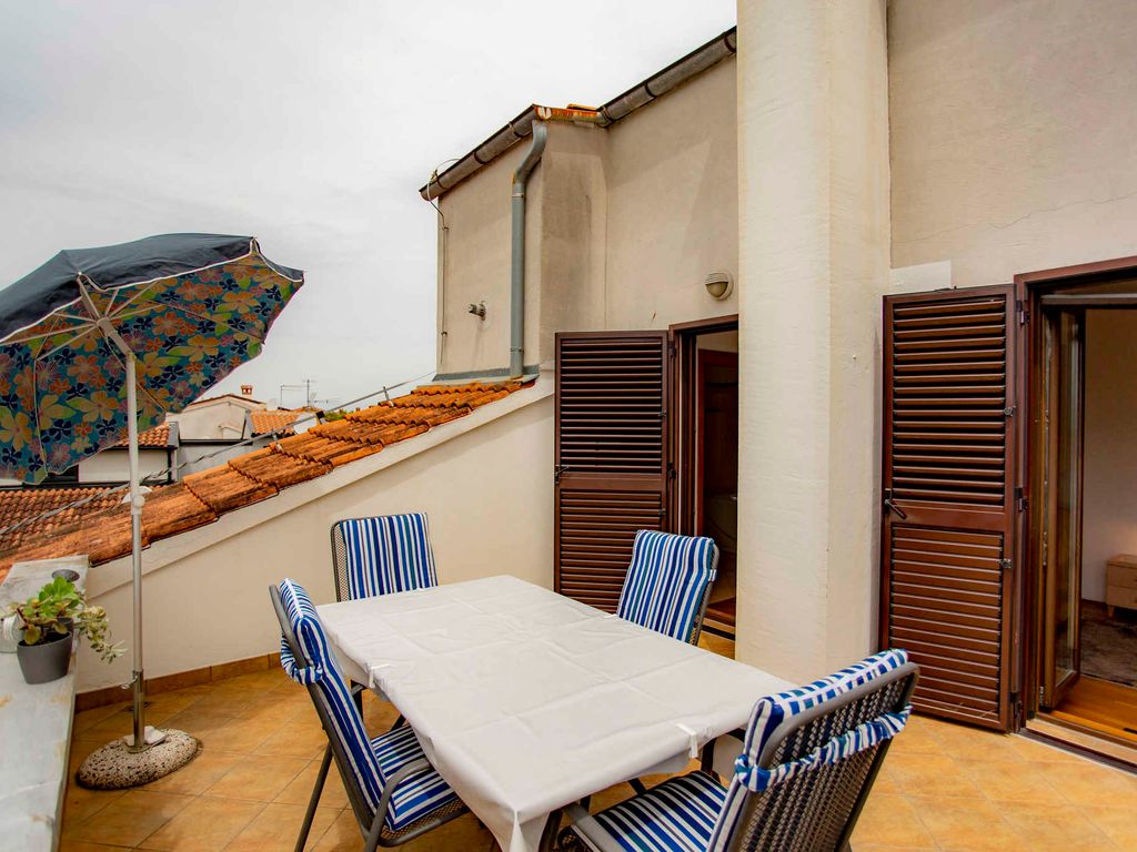 Ferienwohnung mit Klimaanlage und Balkon