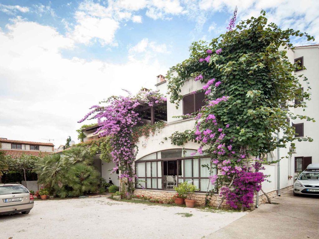 Ferienwohnung mit Klimaanlage und Balkon