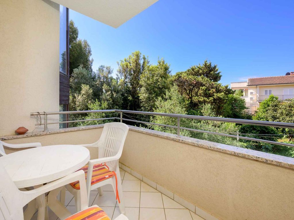 Ferienwohnung mit Klimaanlage und Balkon