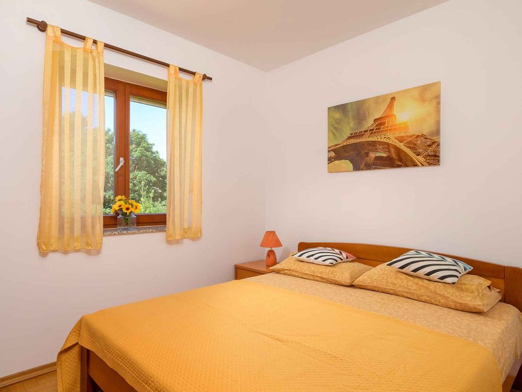Ferienwohnung mit Klimaanlage und Balkon