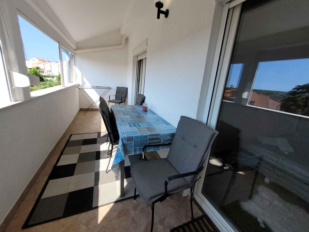 Ferienwohnung mit Klimaanlage und Balkon