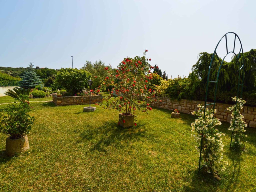 Ferienwohnung mit grossen Garten