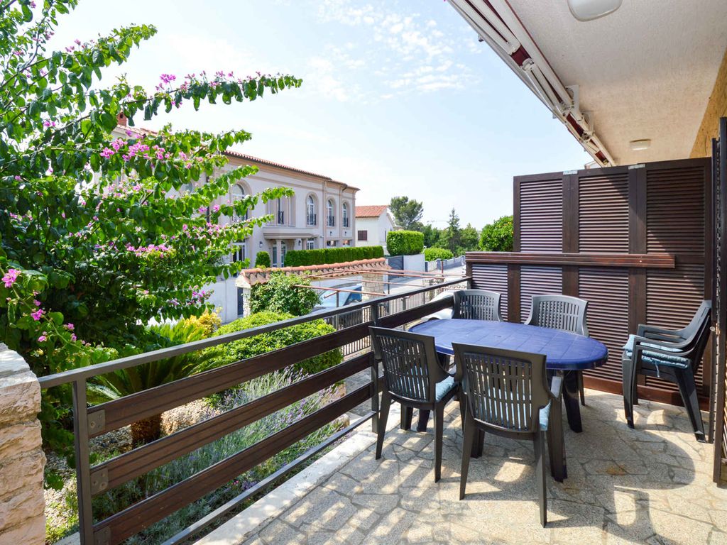 Ferienwohnung mit Terrasse und Klimaanlage