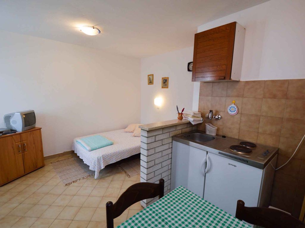 Studio Studio mit Terrasse und Internet