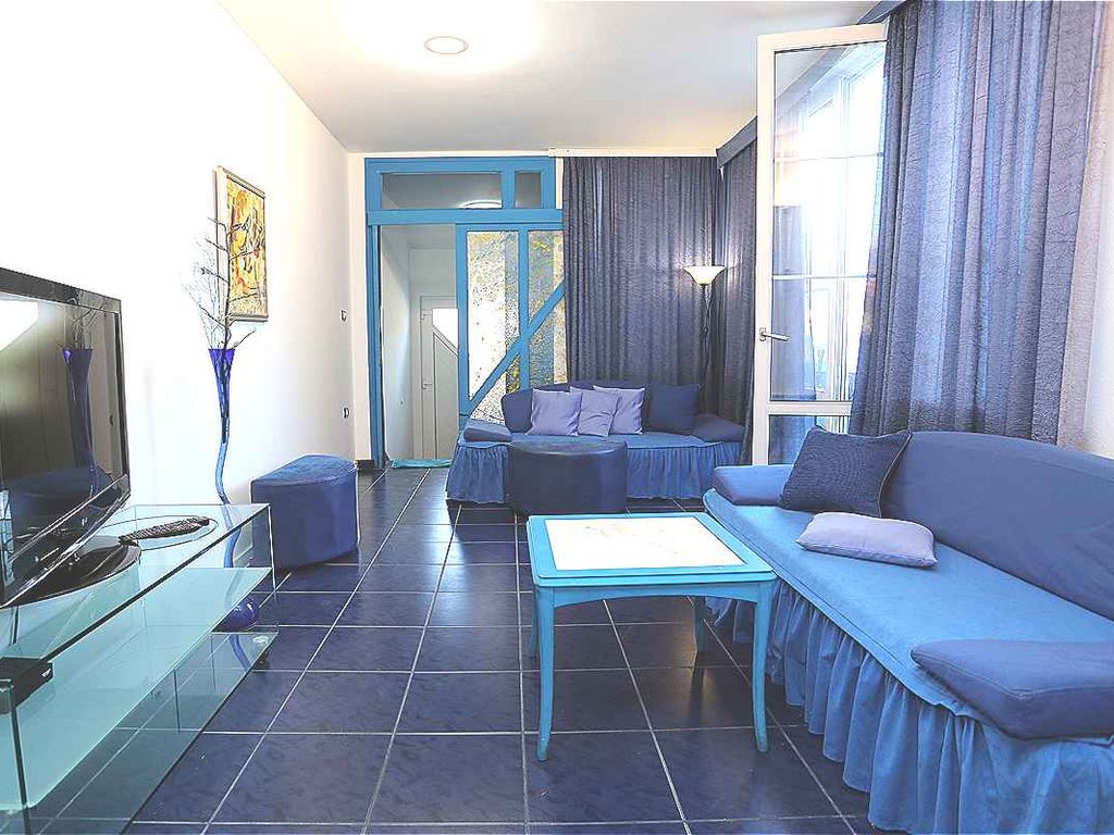 Ferienwohnung mit privater Terrasse und Grillmöglichkeit