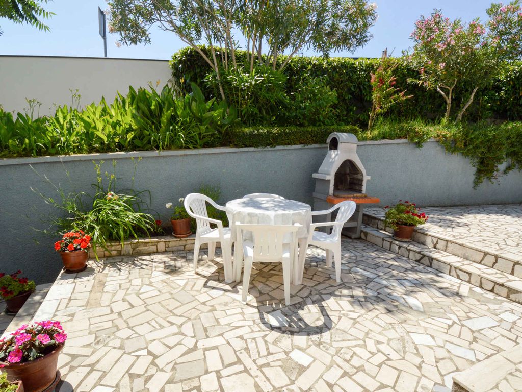 Ferienwohnung mit Terrasse und Klimaanlage