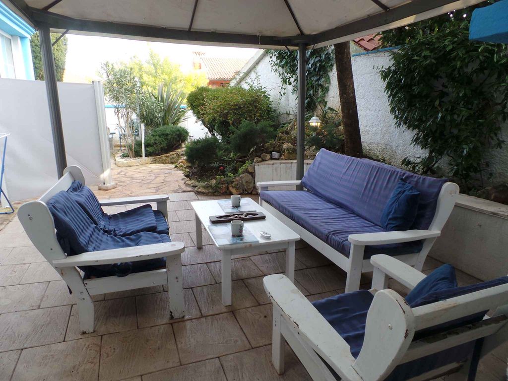 Ferienwohnung mit gemütlicher Terrasse und Grill