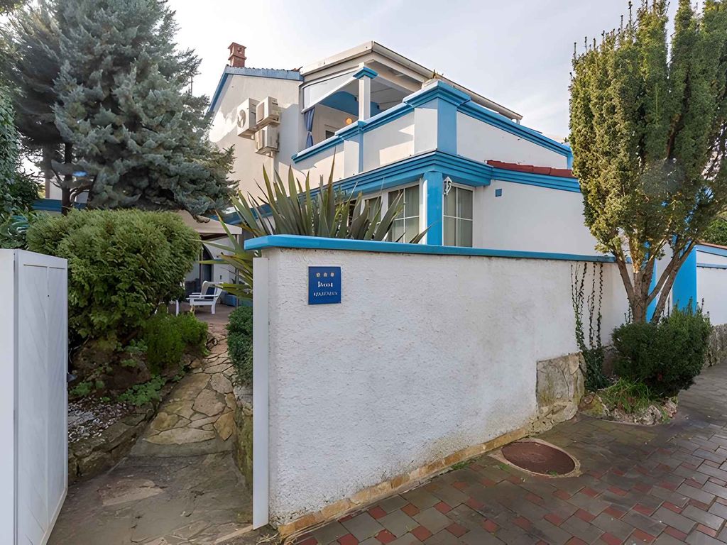 Ferienwohnung mit gemütlicher Terrasse und Grill