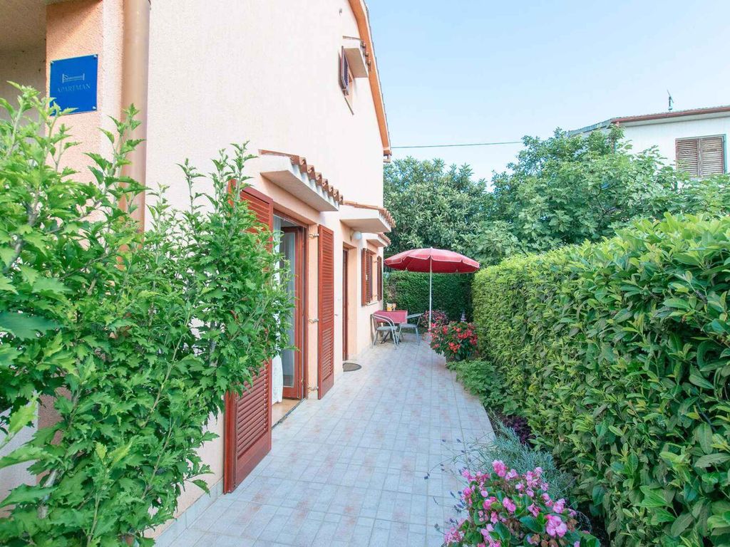 Ferienwohnung mit Terrasse und Klimaanlage