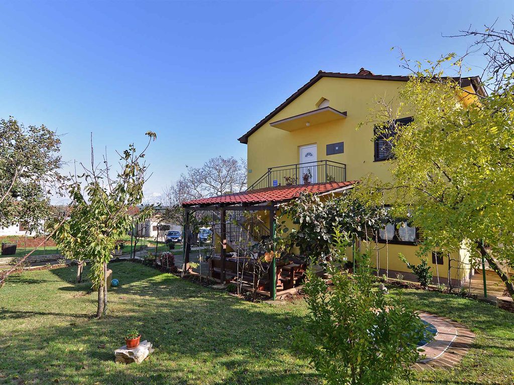 Ferienwohnung mit Balkon und Klimaanlage