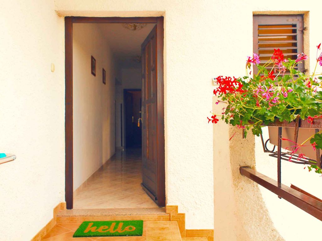 Ferienwohnung mit Klimaanlage und Balkon