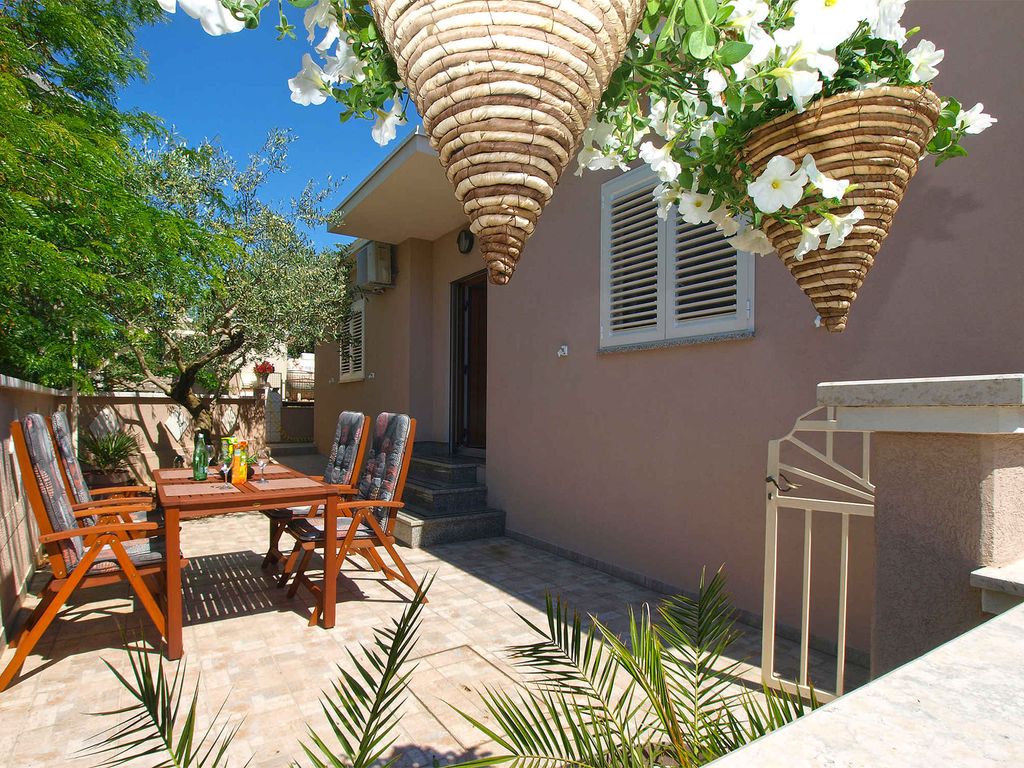 Ferienhaus mit Klimaanlage und Terrasse