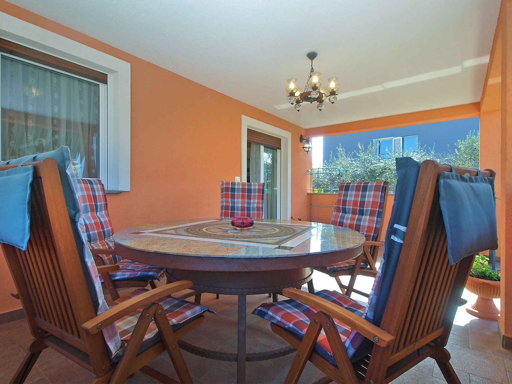 Villa mit Pool für 6 Personen