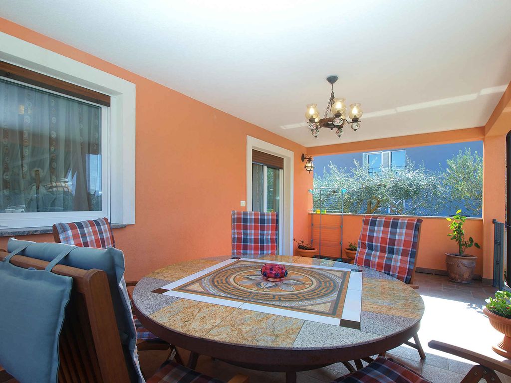 Villa mit Pool für 6 Personen