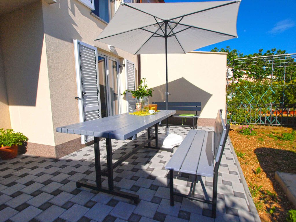 Ferienhaus mit Terrasse und Grill