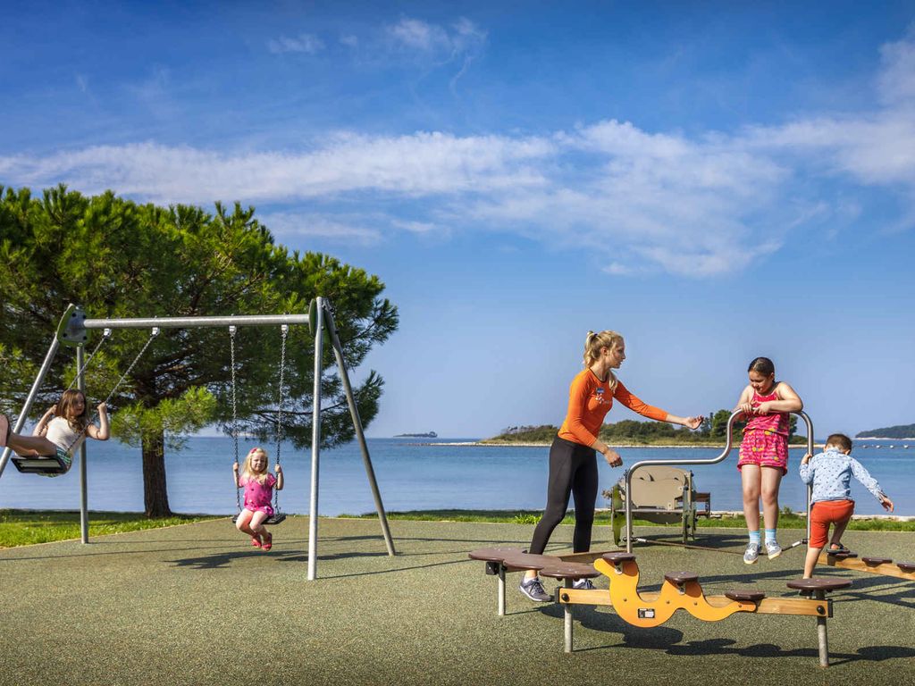 Mobilehome mit Klimaanlage, Terrasse und Außenpool