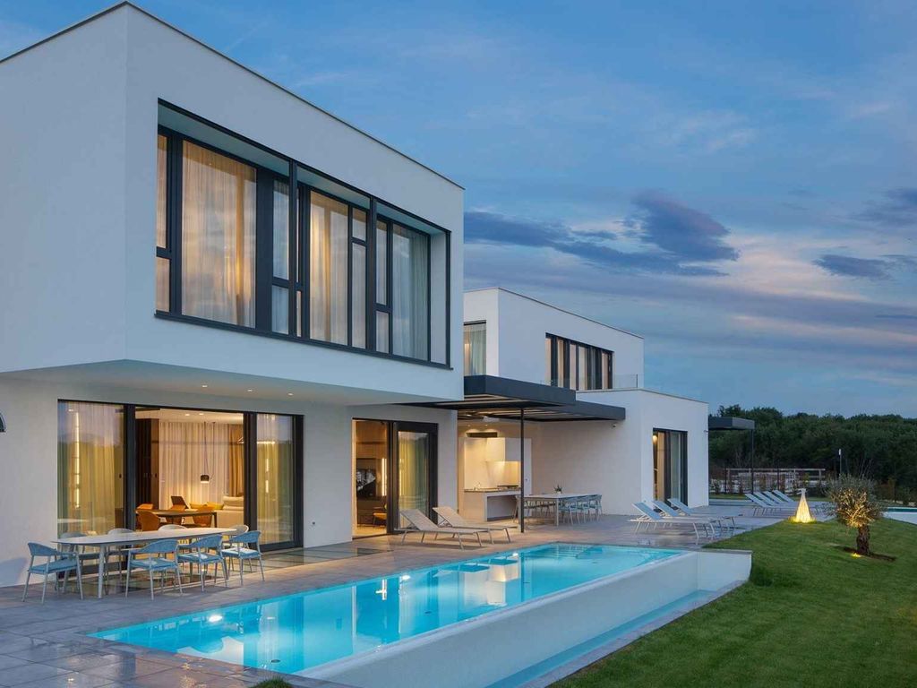 Villa mit Klimaanlage und Pool