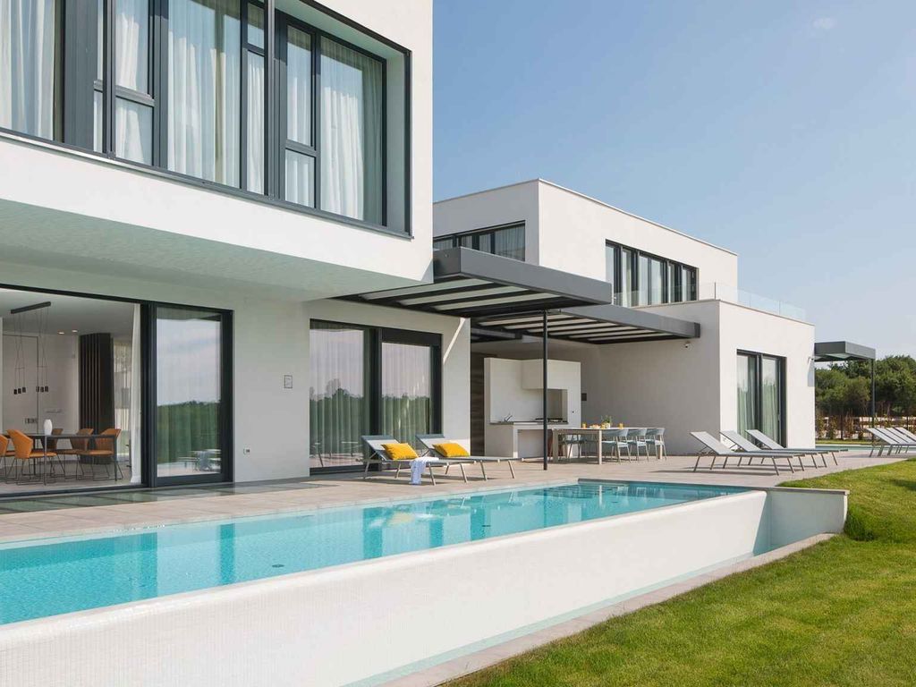 Villa mit Klimaanlage und Pool