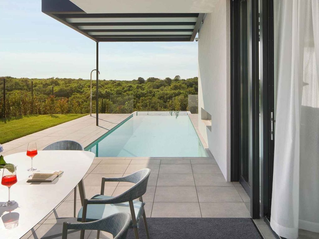 Villa mit Klimaanlage und Pool