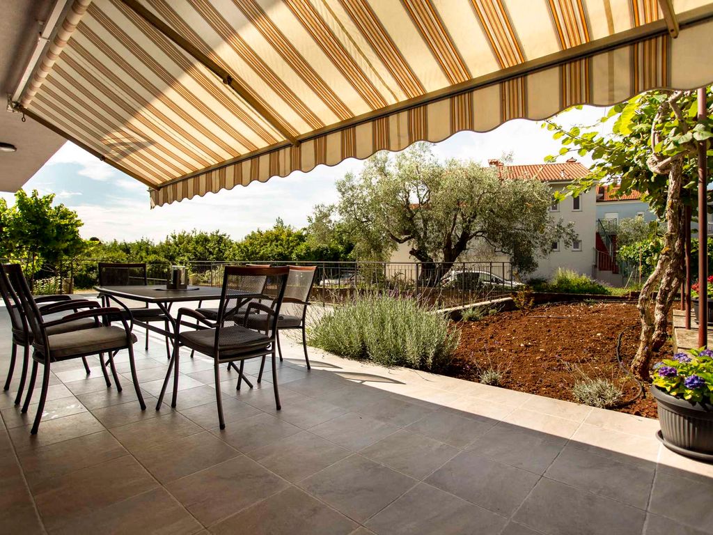 Ferienwohnung mit Terrasse