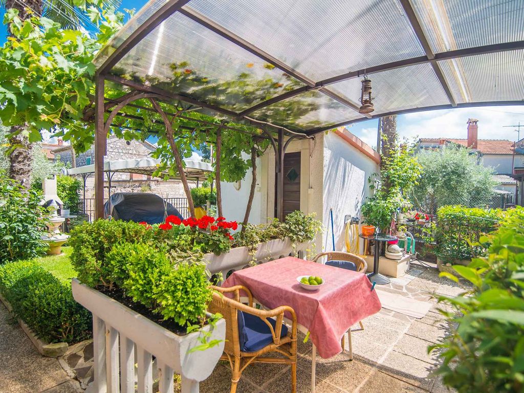 Studio mit Klimaanlage und Terrasse