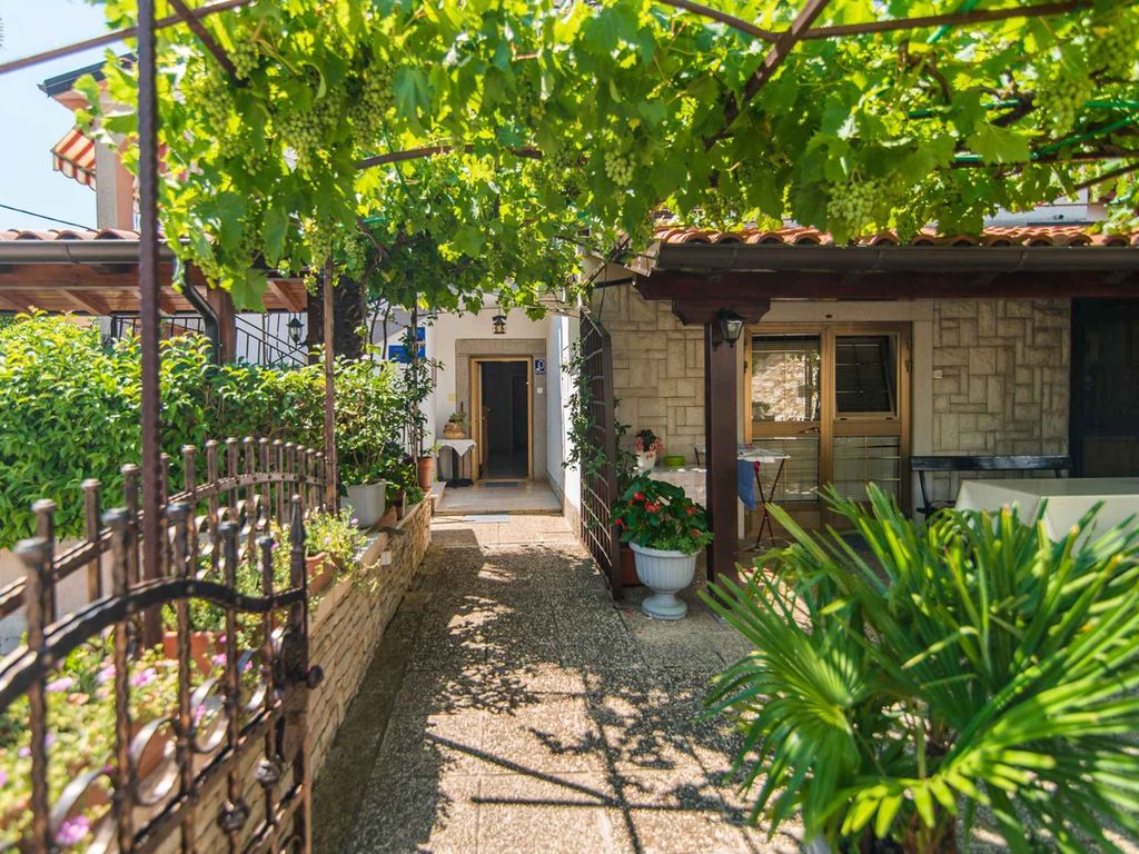 Studio mit Klimaanlage und Terrasse