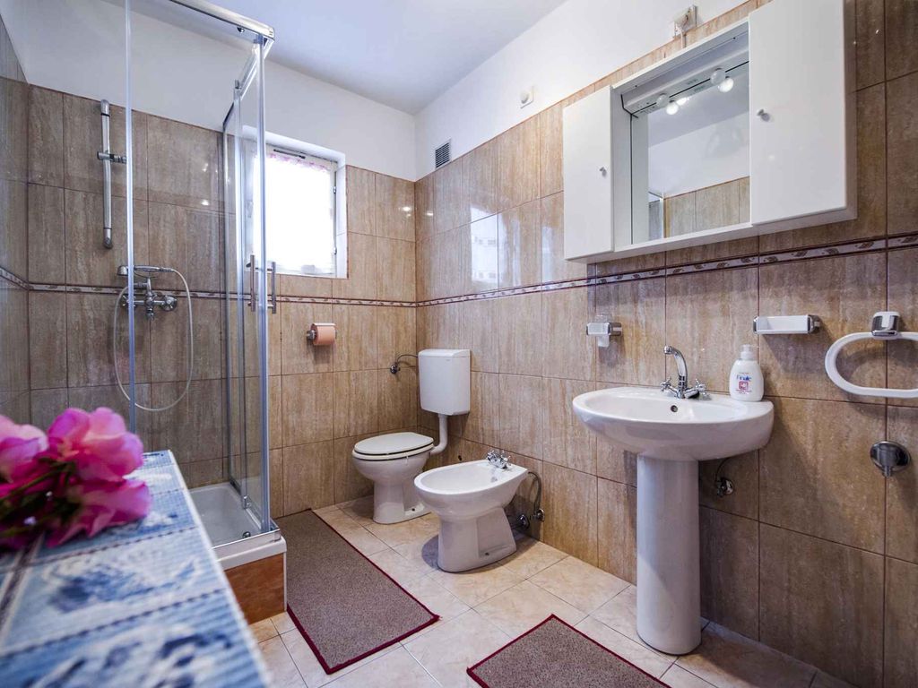 Ferienwohnung mit 6 qm Terrasse