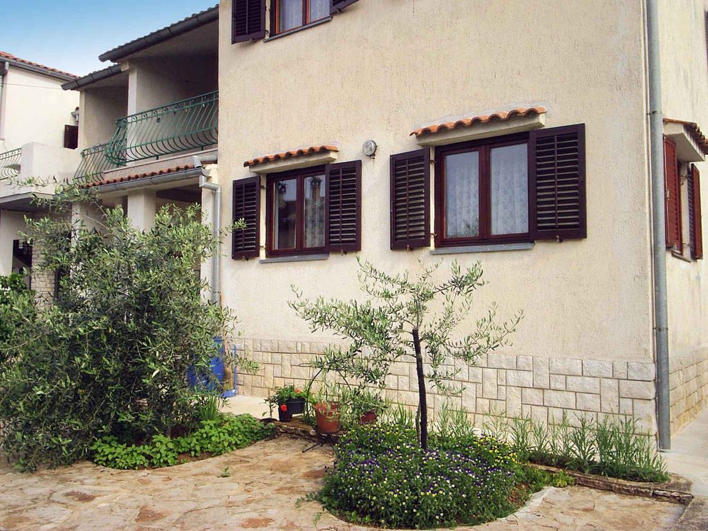 Ferienwohnung mit Garten und Internetzugang