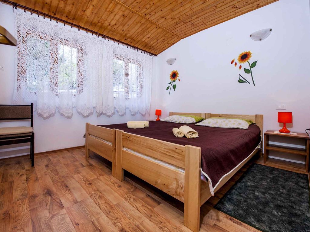 Ferienwohnung mit Garten und Internetzugang