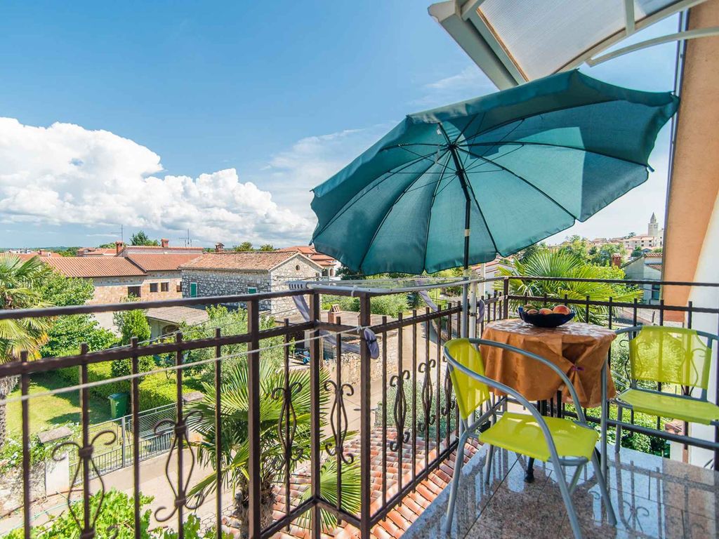 Ferienwohnung mit Klimaanlage und Balkon