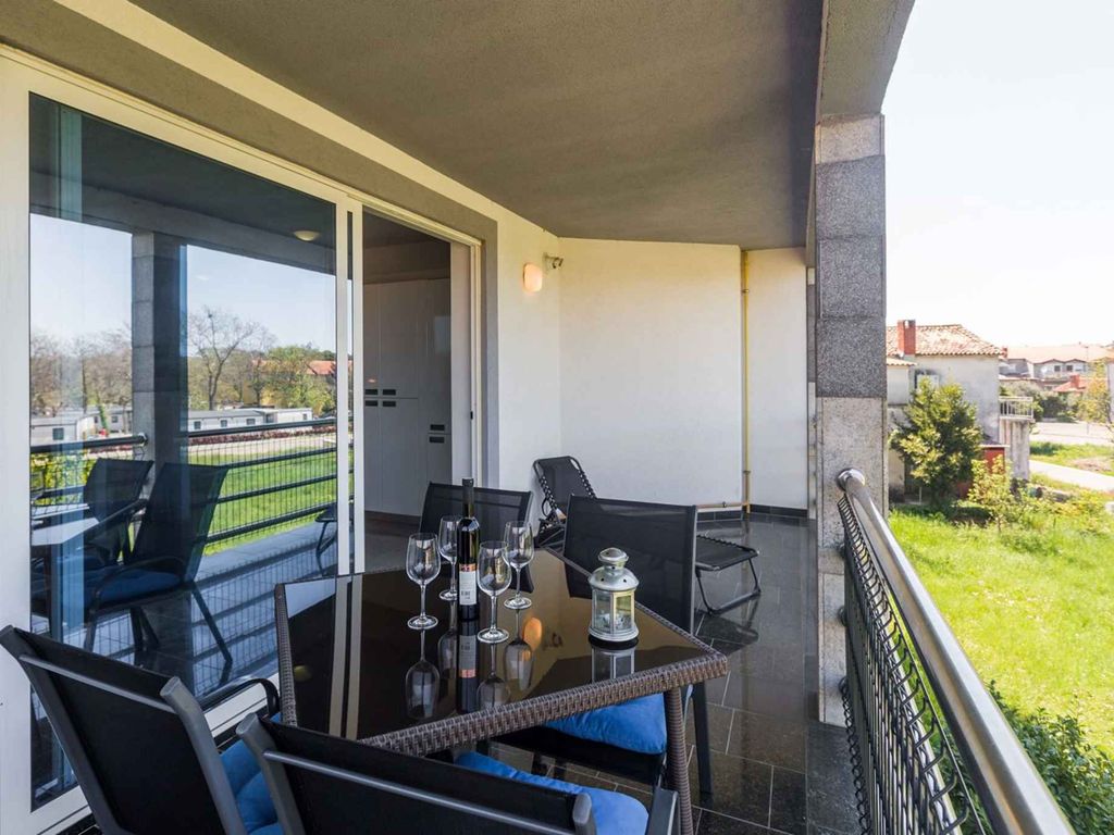Ferienwohnung mit Klimaanlage und Balkon
