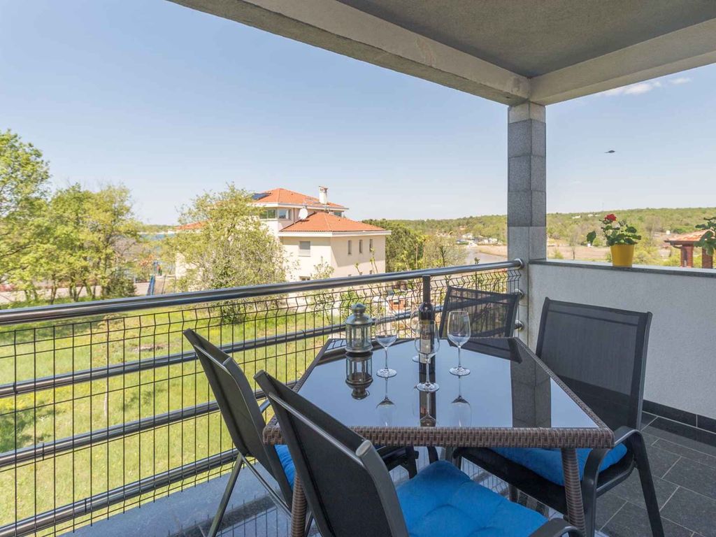Ferienwohnung mit Klimaanlage und Balkon