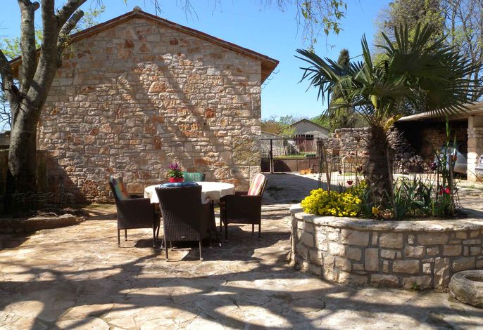 Ferienhaus in ruhiger Lage mit Terrasse