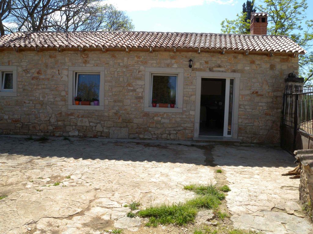 Ferienhaus in ruhiger Lage mit Terrasse