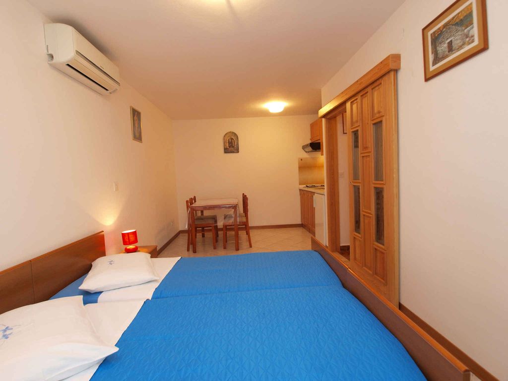 Ferienwohnung mit Balkon und Klimaanlage