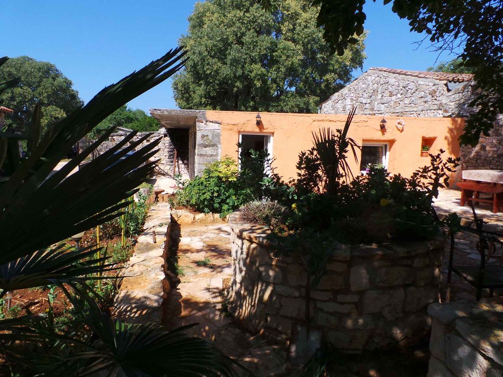 Ferienhaus mit Terrasse und Grill