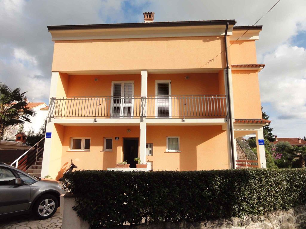 Studio mit Balkon und Klimaanlage