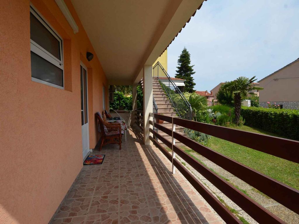 Studio mit Balkon und Klimaanlage