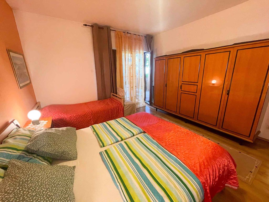 Ferienwohnung mit Garten und Terrasse